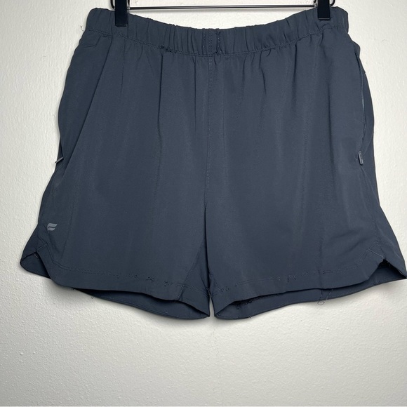 Fabletics Women Shorts Medium Black‎ Pull On Outdoor Hiking Nylon Performance - Picture 1 of 9